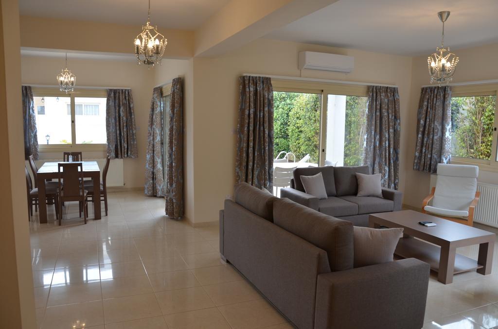 Anthorina Villa 2 Protaras Buitenkant foto